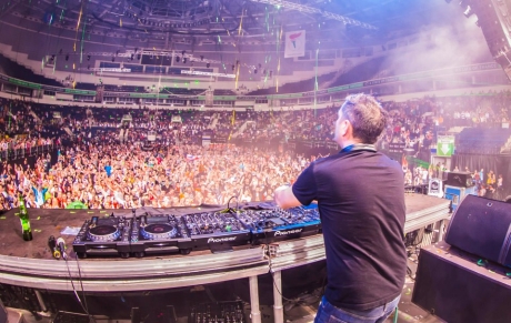 dj, deejay, dj tanfolyam, dj oktatás, dj képzés, dj iskola, dj kurzus, disc jockey, dj-zni, dj-zés, mixelni, mixelés, dj akarok lenni, dj szeretnék lenni, pendive dj, hogyan legyek dj, hogyan legyél dj, dj-nek lenni, hogyan kezdjek el dj-zni, dj-zés alapjai, magán oktatás, egyéni oktatás, kezdő dj, lemez lovas, kezdő lemezlovas, dj alapok, dj szett, dj felszerelés, dj mix, dj pult, dj pult használata, M. FORCE MŰVÉSZETI ISKOLA, M. FORCE DJ TANFOLYAM BUDAPEST, a leggyorsabban elkezdhető dj tanfolyam, a legrészletesebben megtanító dj tanfolyam, a legtöbb gyakorlati idős dj tanfolyam,